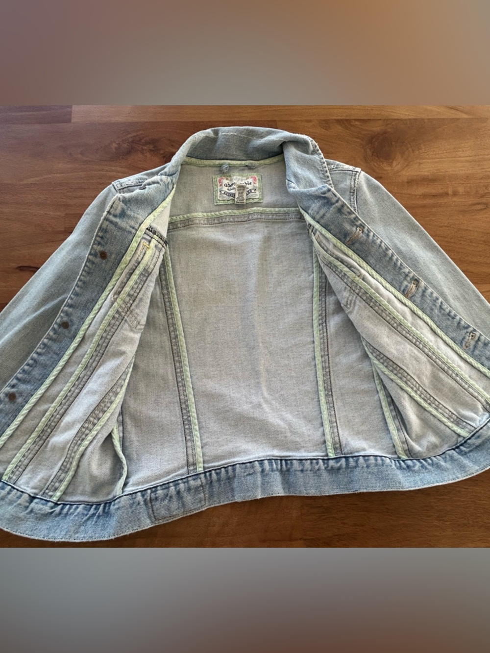 Abercrombie & Fitch Vintage style Light Blue Denim Jacket - Teen Large - Picture 7 of 9